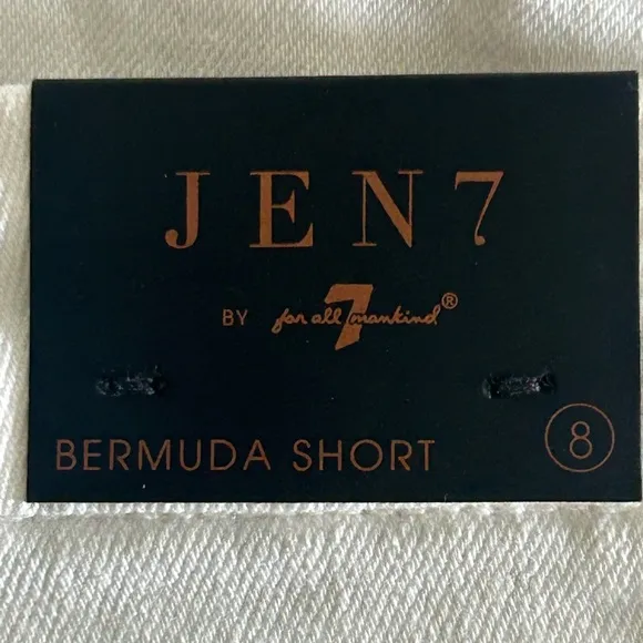 7 For All Mankind Jen 7 White Cotton Spandex Bermuda Shorts NWT Size 8