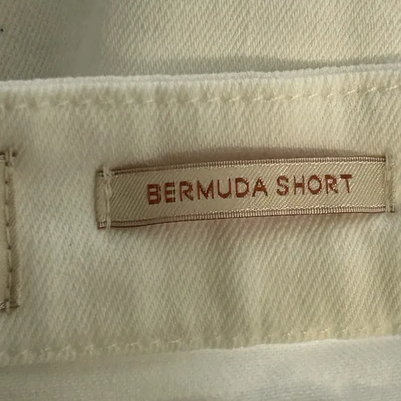 7 For All Mankind Jen 7 White Cotton Spandex Bermuda Shorts NWT Size 8