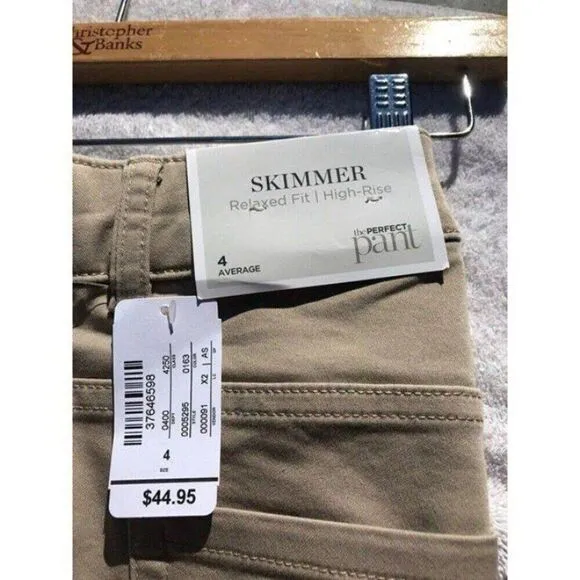 Bermuda Shorts . Size: 4 Average Skimmer ..... (2) Pair Bundle . Beige