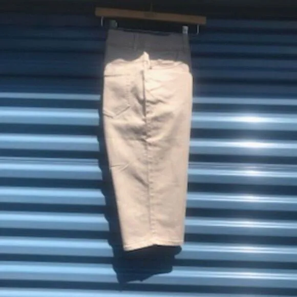 Bermuda Shorts . Size: 4 Average Skimmer ..... (2) Pair Bundle . Beige