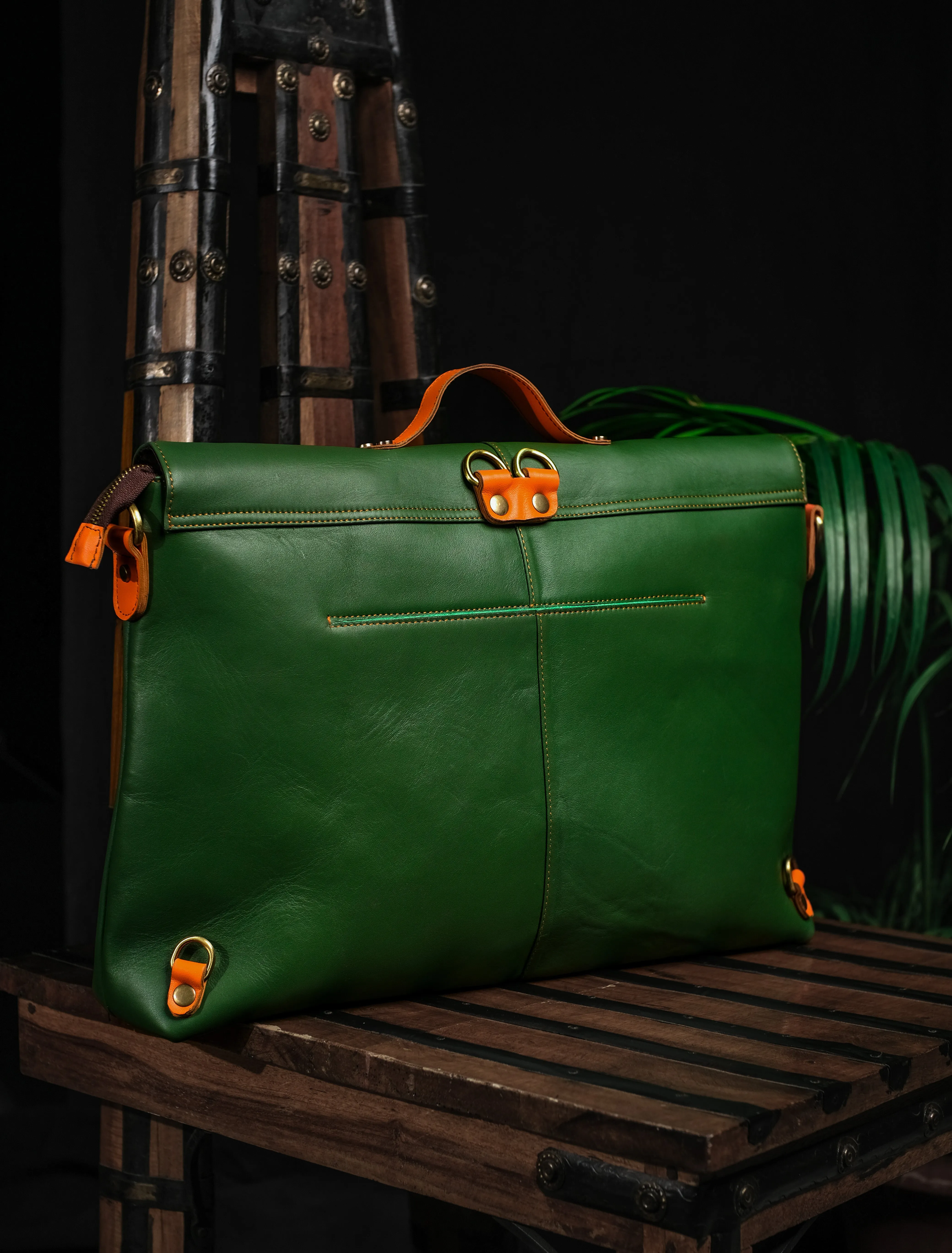 Castleton Green Leather Messenger Bag