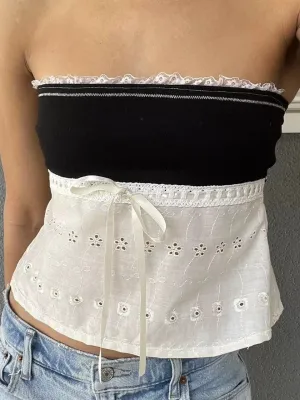 Coquette Kontrast Bandeau Crop Top mit Spitze
