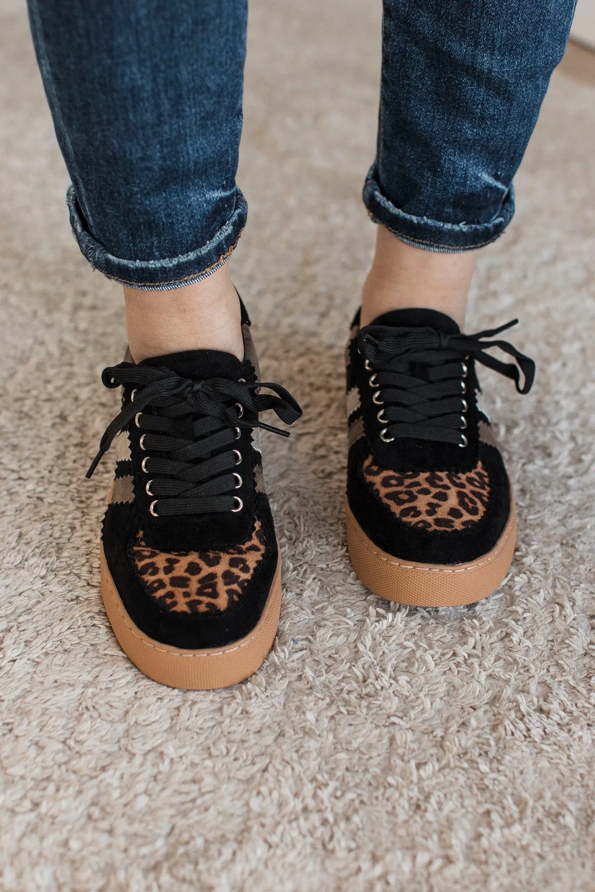 Corky's Rizz Sneakers- Black