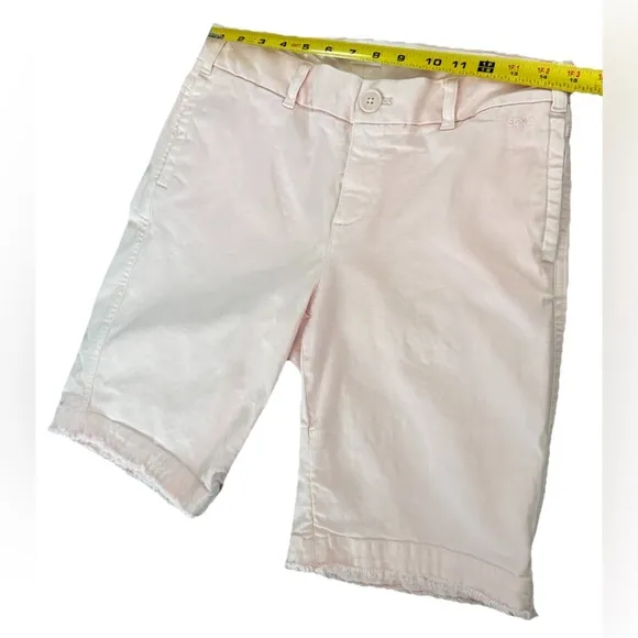 ECRU Designed In New York Bermuda Denim Shorts Women’s 6 Pink Distressed Hem