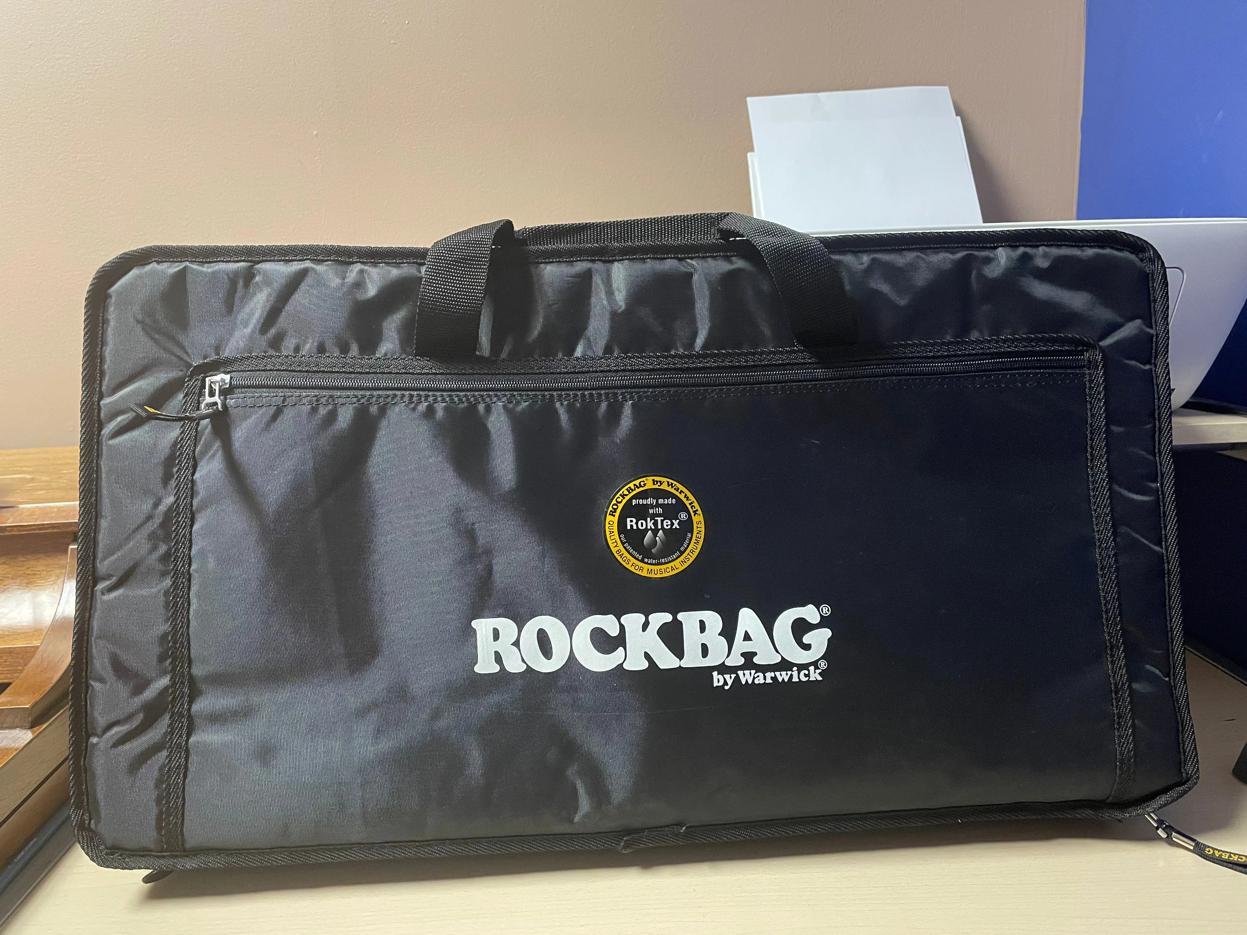GENTLY USED Warwick Rockbag RB23210B Microphone Bag (10 Microphones)