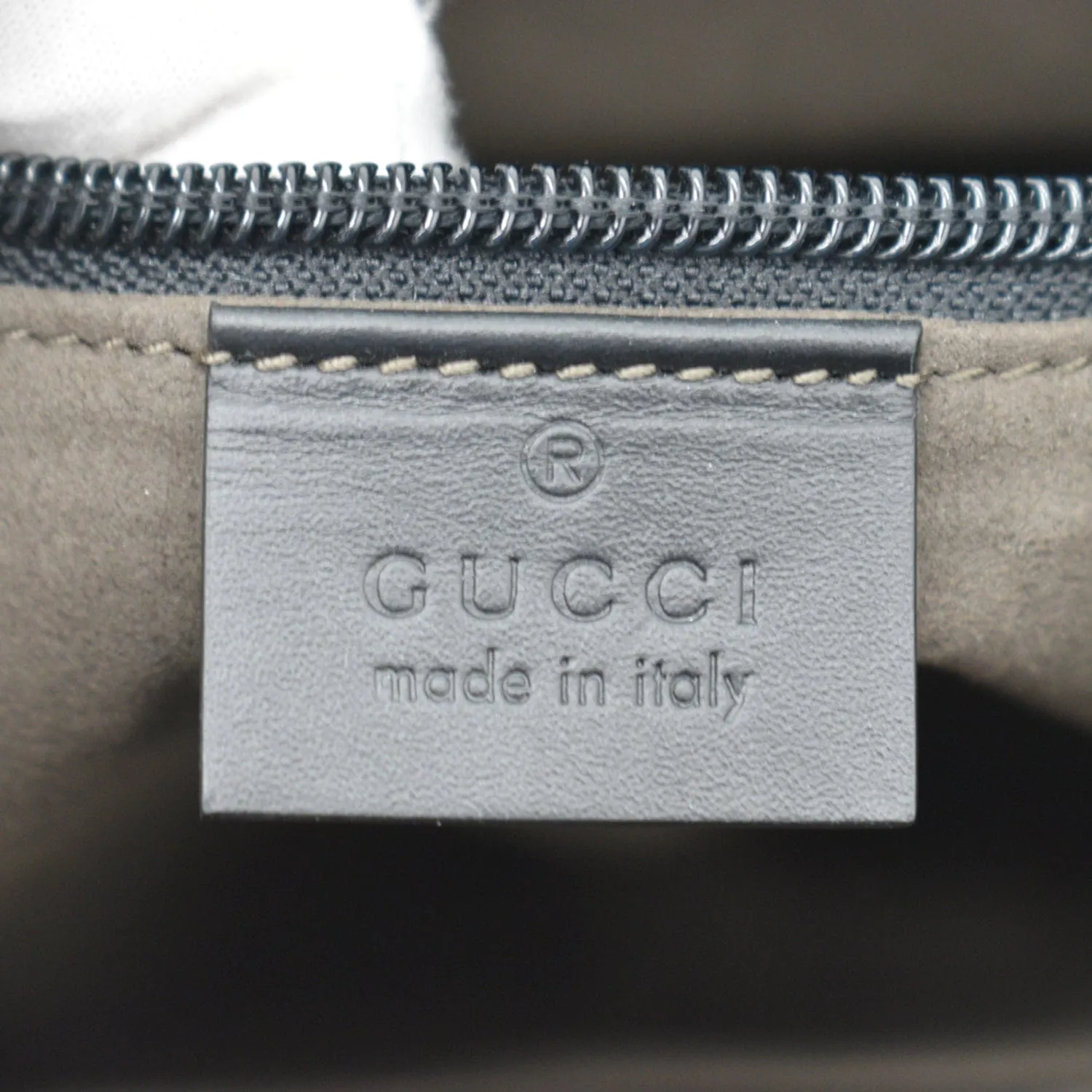 GUCCI GG Signature Leather Black Messenger Bag 406410