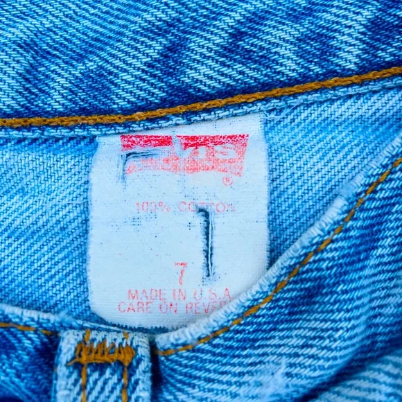 🌸High waisted 501 Levi’s jean shorts