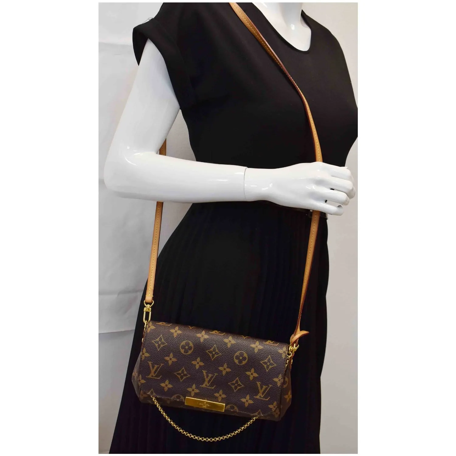 LOUIS VUITTON Favorite PM Monogram Canvas Crossbody Bag Brown