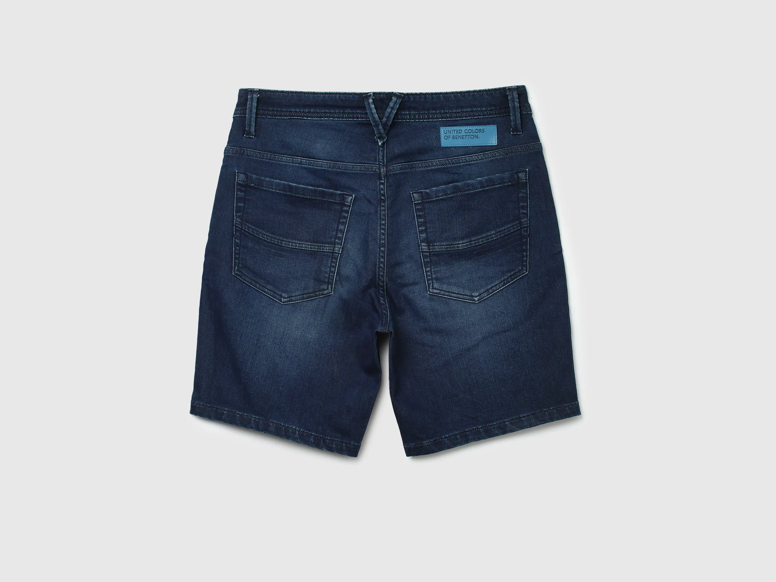 Men Solid Slim Fit Shorts