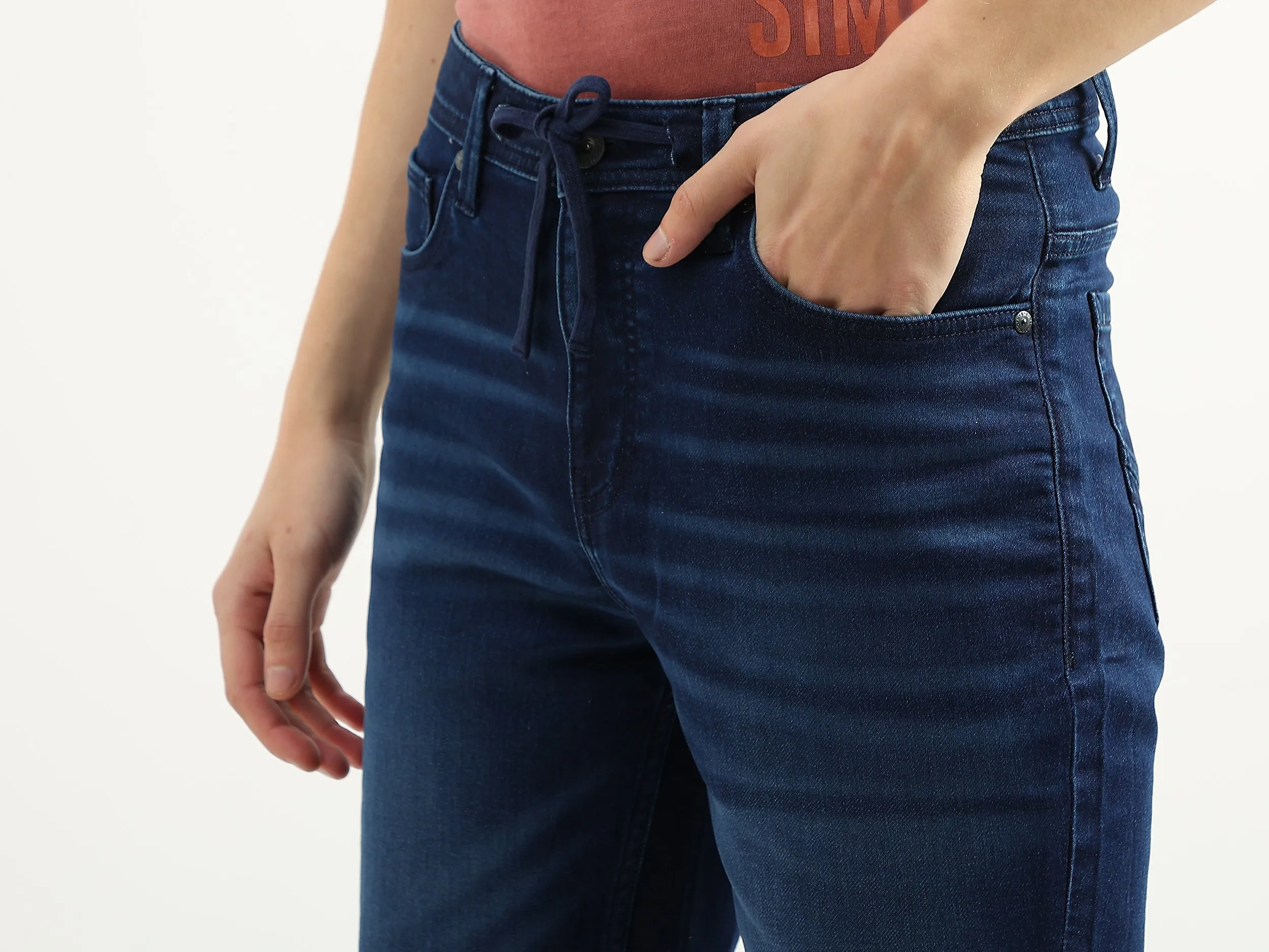 Men Solid Slim Fit Shorts