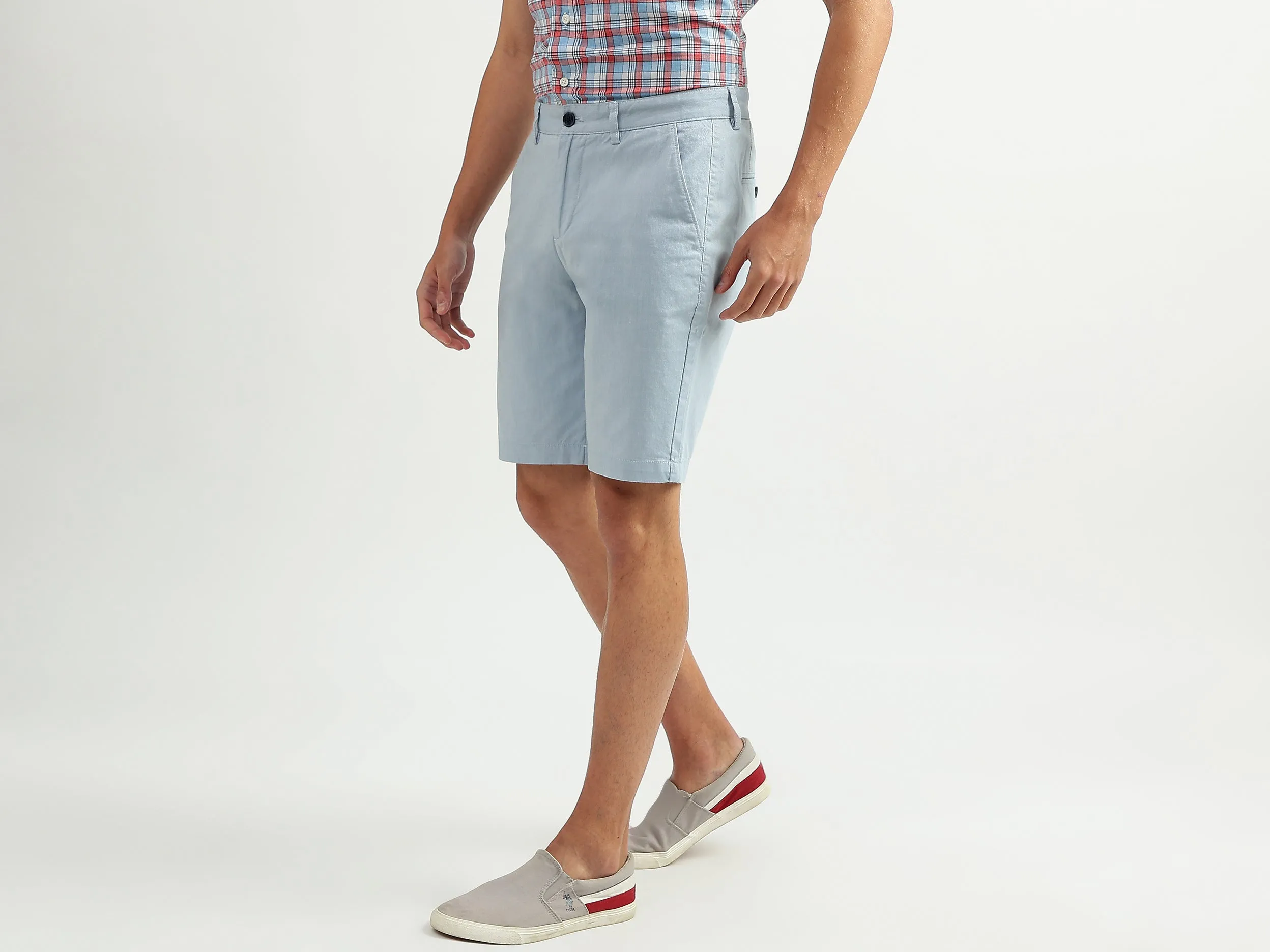 Men Solid Slim Fit Shorts