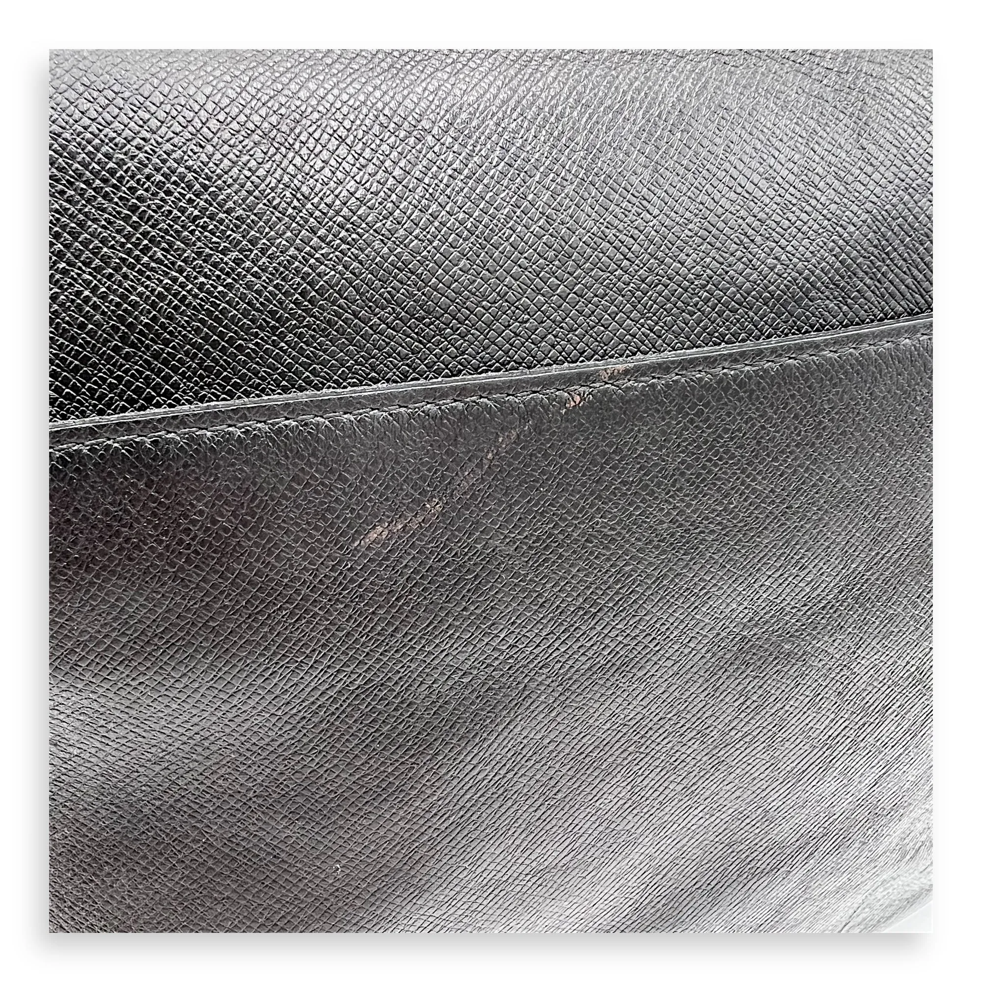 Messenger Crossbody Bag Black in Taiga Leather, Silver hardware