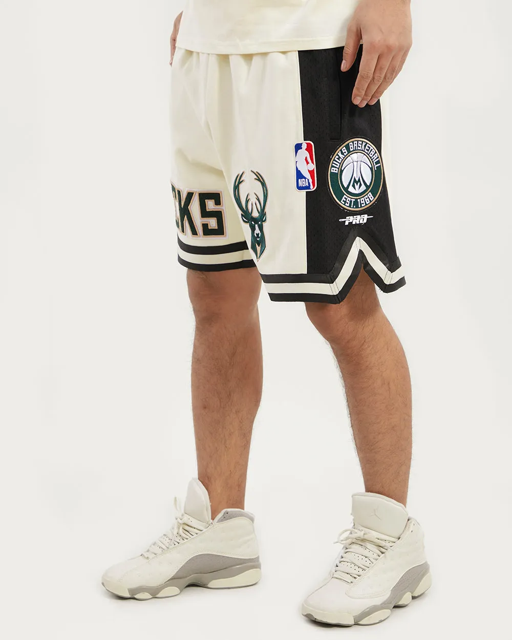 MILWAUKEE BUCKS CHAMPIONSHIP EVOLUTION DK 2.0 SHORT (EGGSHELL/BLACK)