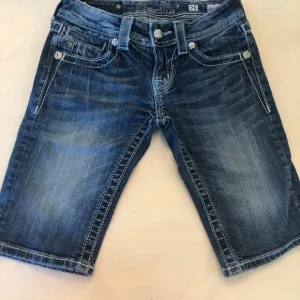 Miss Me Bermuda shorts