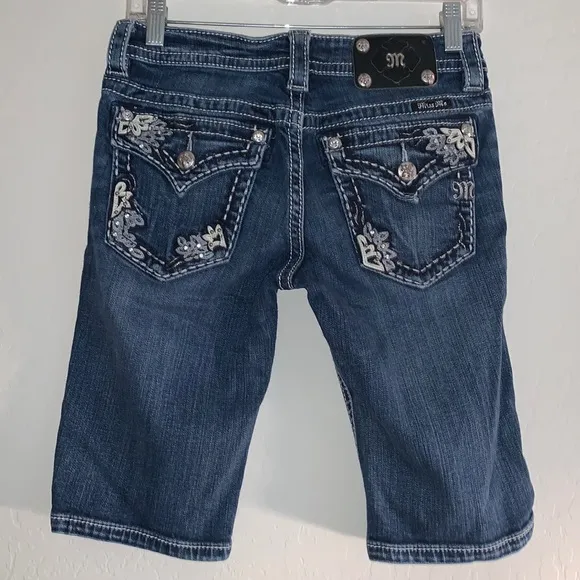 MISS ME BRAND NEW SIZE 27 BERMUDA SHORTS