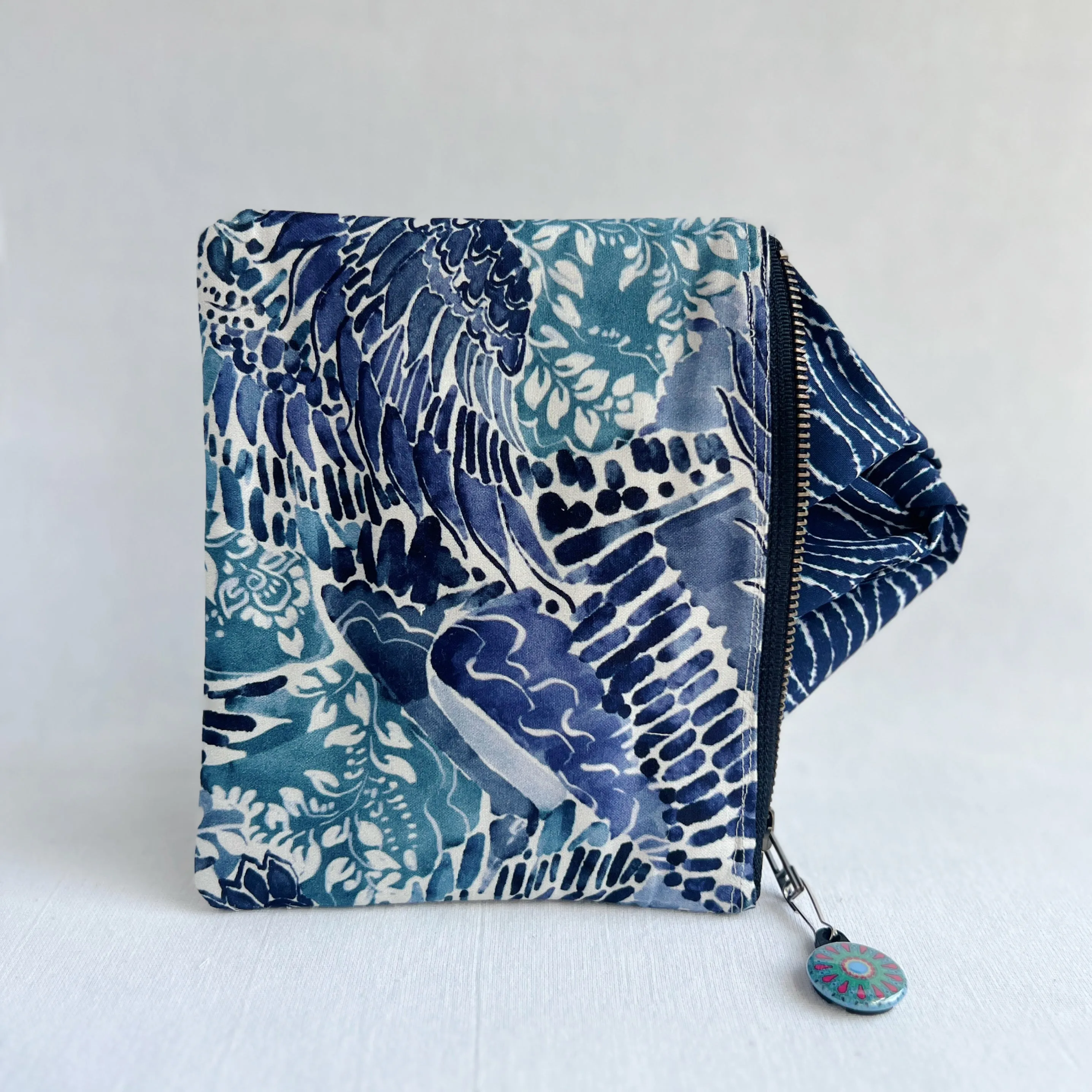 Padded Zip Bag - My True Life Began when I Got My Library Card