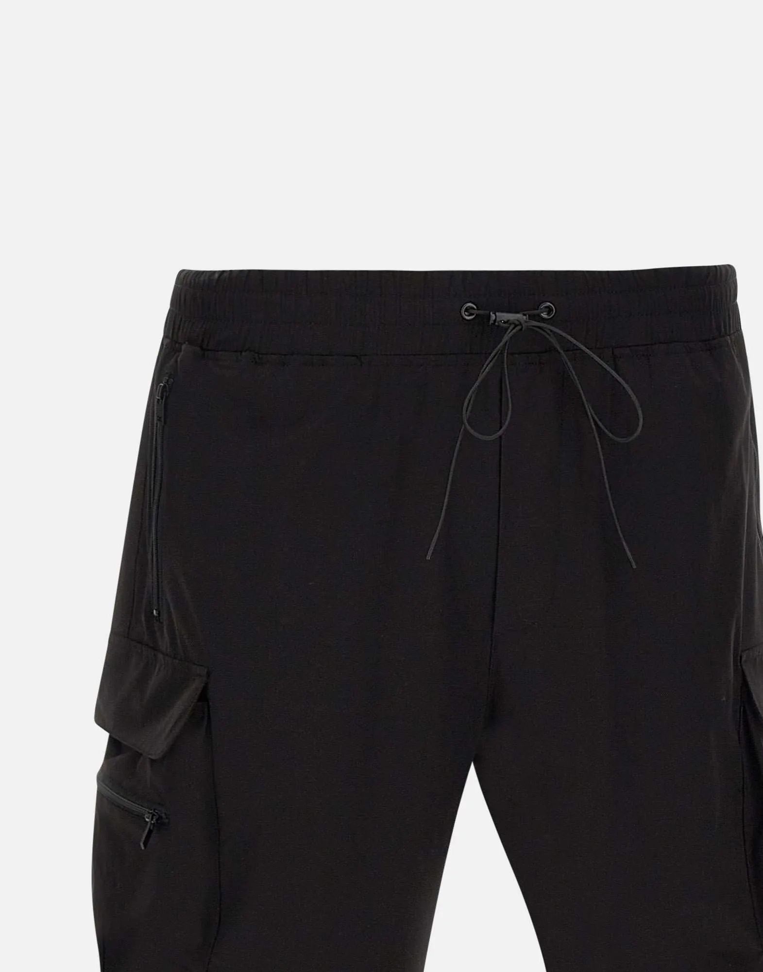 Representera svarta tekniska lastshorts