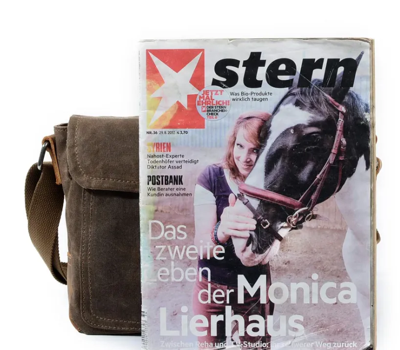 Small Canvas Messenger Bag | Pyrenees