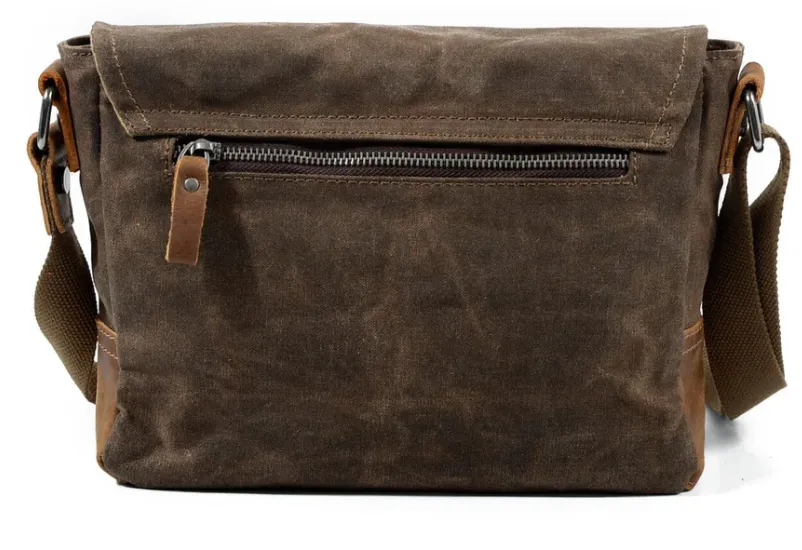 Small Canvas Messenger Bag | Pyrenees