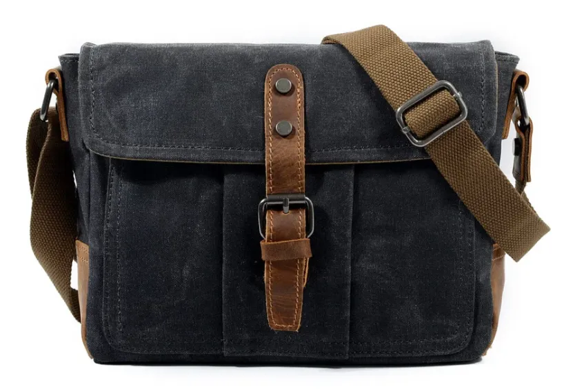 Small Canvas Messenger Bag | Pyrenees