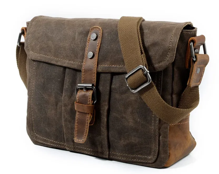 Small Canvas Messenger Bag | Pyrenees