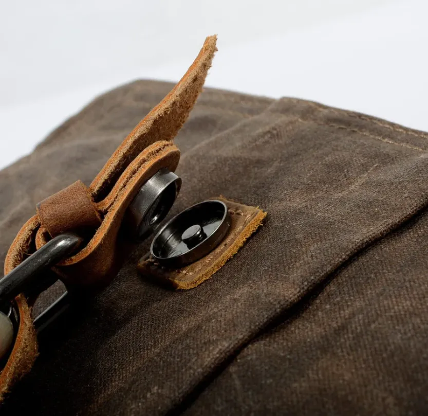 Small Canvas Messenger Bag | Pyrenees