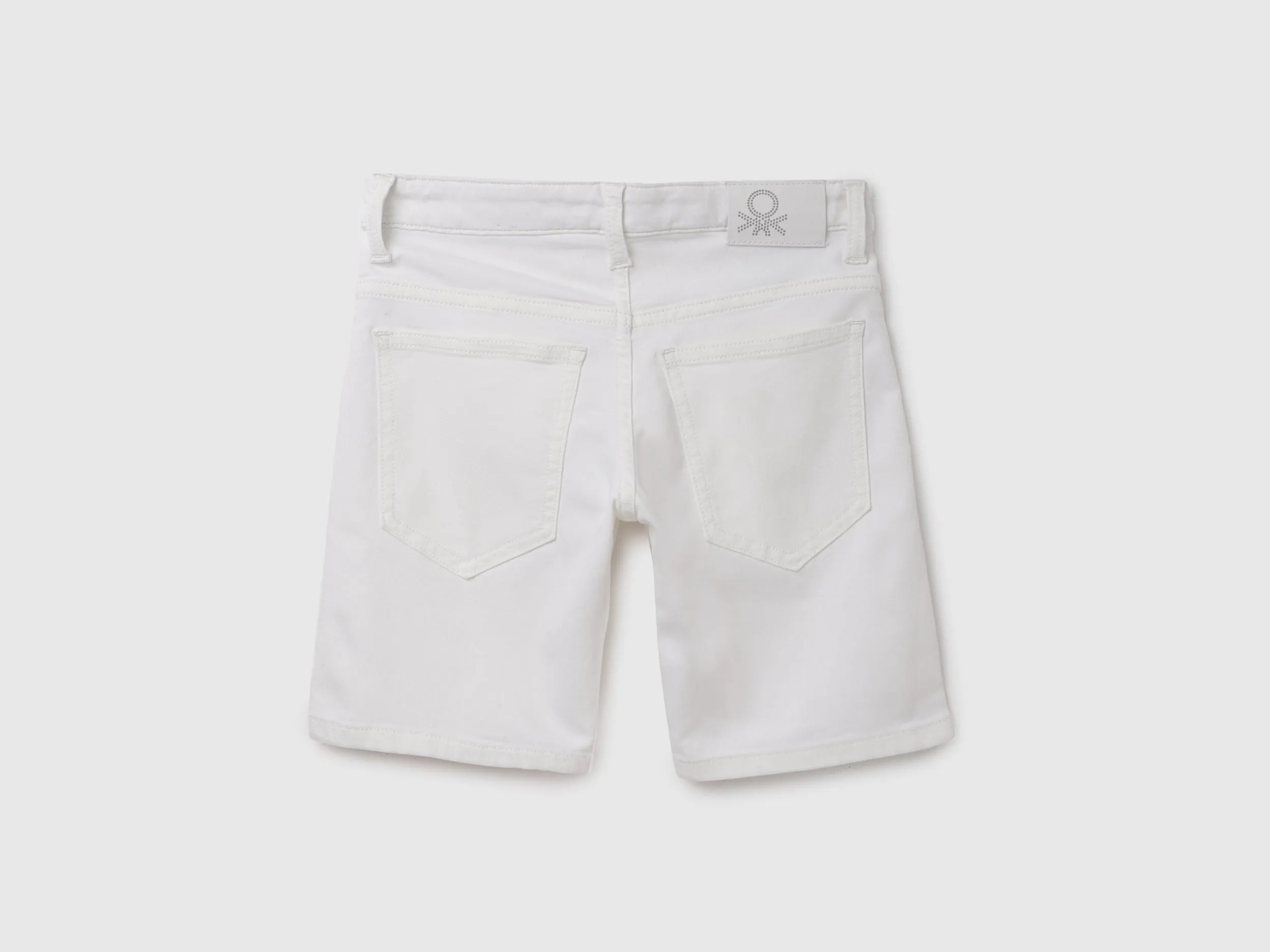 Solid Pattern Regular Fit Shorts
