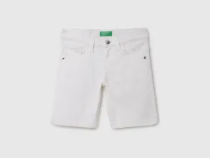 Solid Pattern Regular Fit Shorts