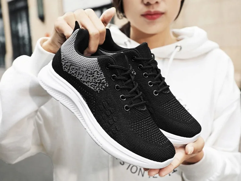 Sporty Two-Tone Sneakers for Women's Ultimate Comfort