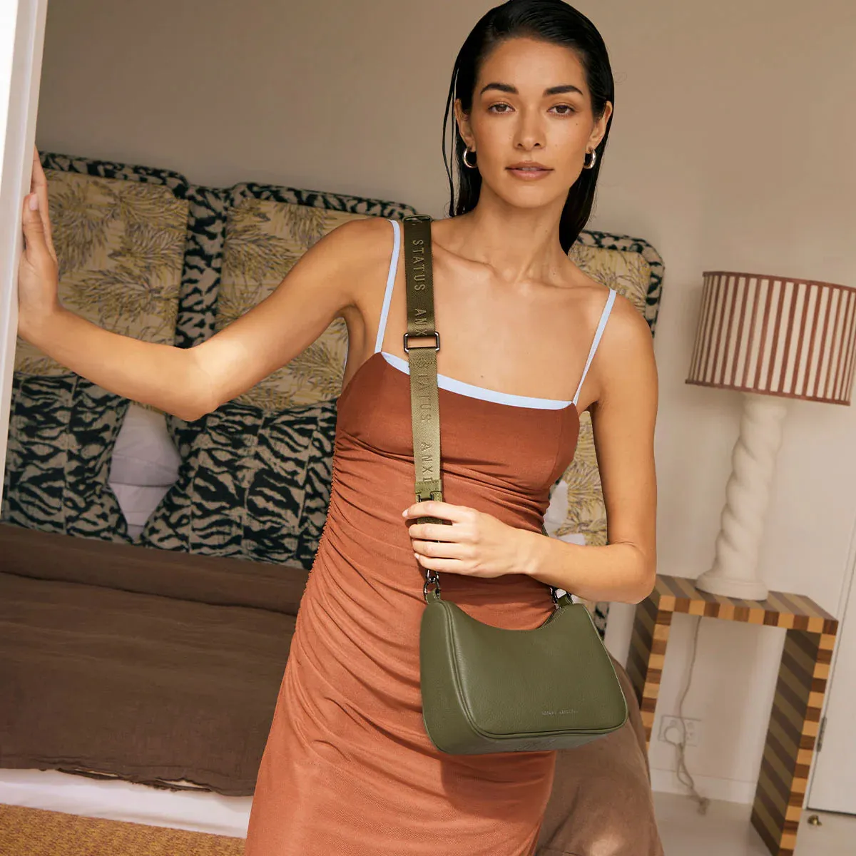 Status Anxiety II LOOK BOTH WAYS - khaki