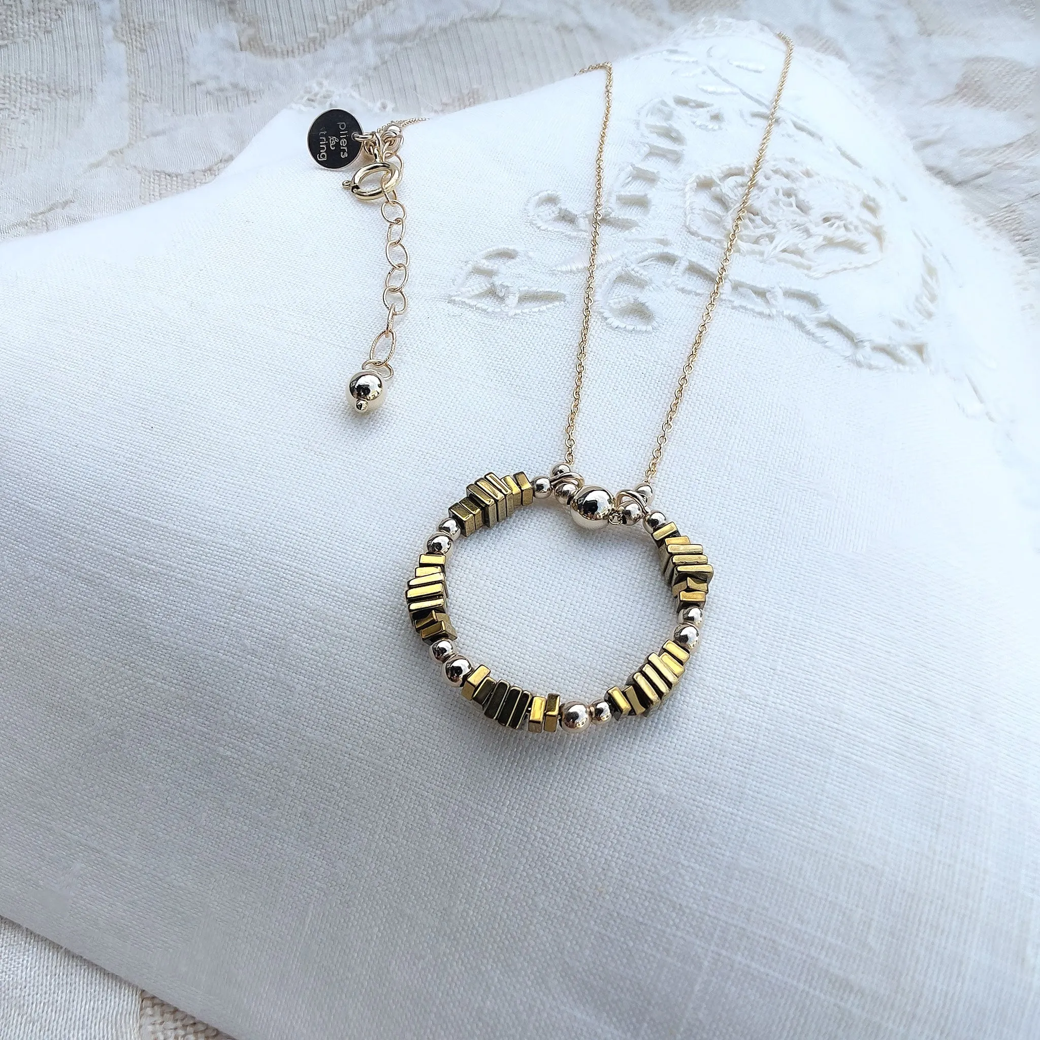 TESSÉRA Circle Necklace
