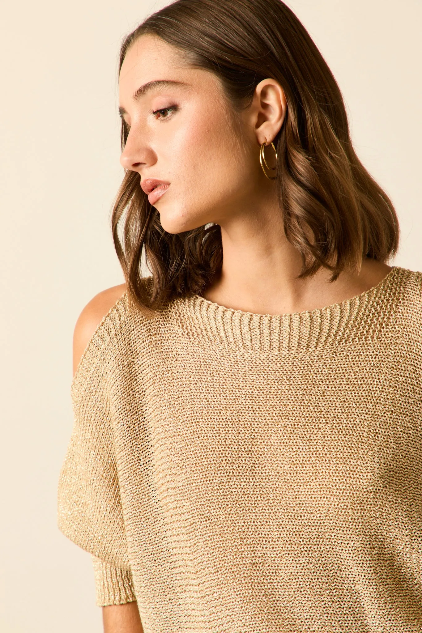 Top de lurex hombros descubiertos dorado