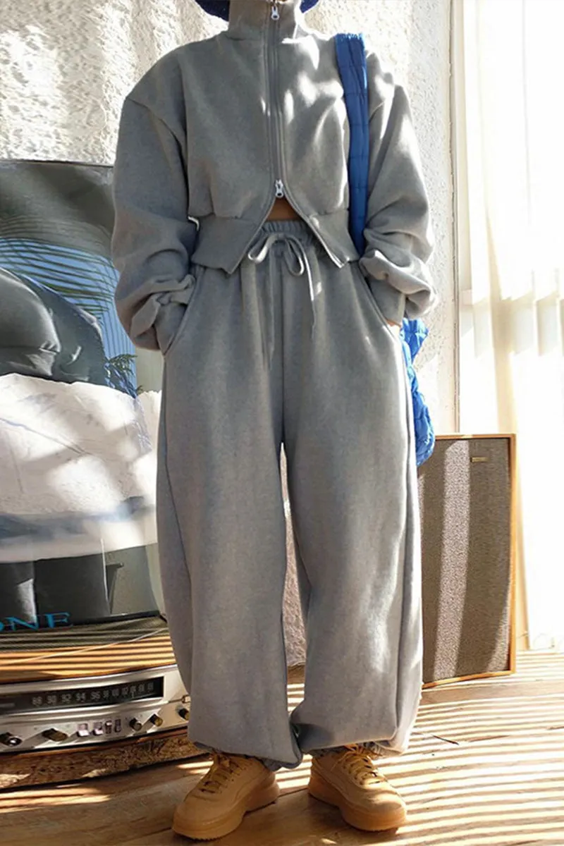 UJ0216 Jacket and Sweatpants Tracksuit Set