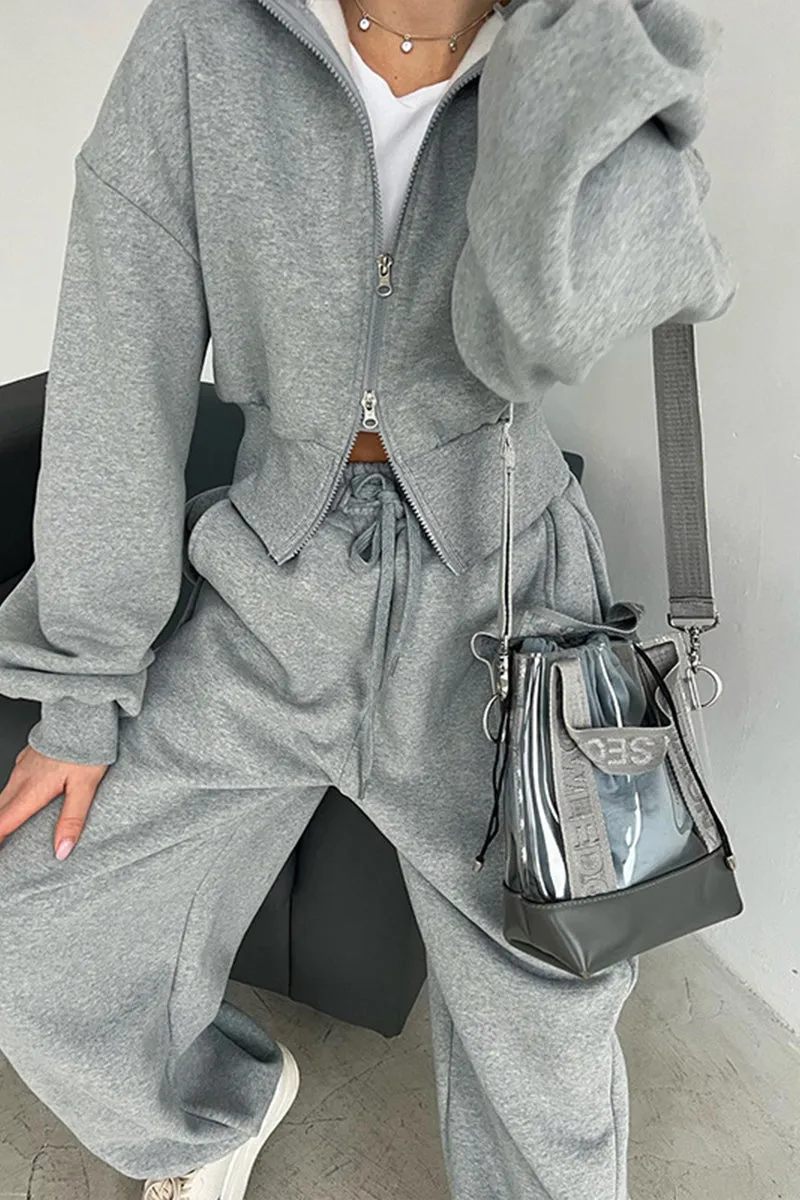 UJ0216 Jacket and Sweatpants Tracksuit Set