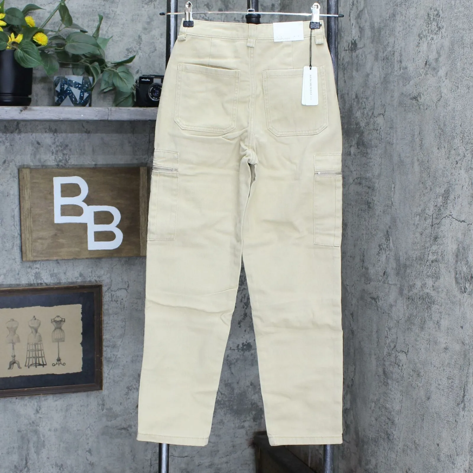 WeWoreWhat Women's High Rise Solid Rigid Denim Utility Pants