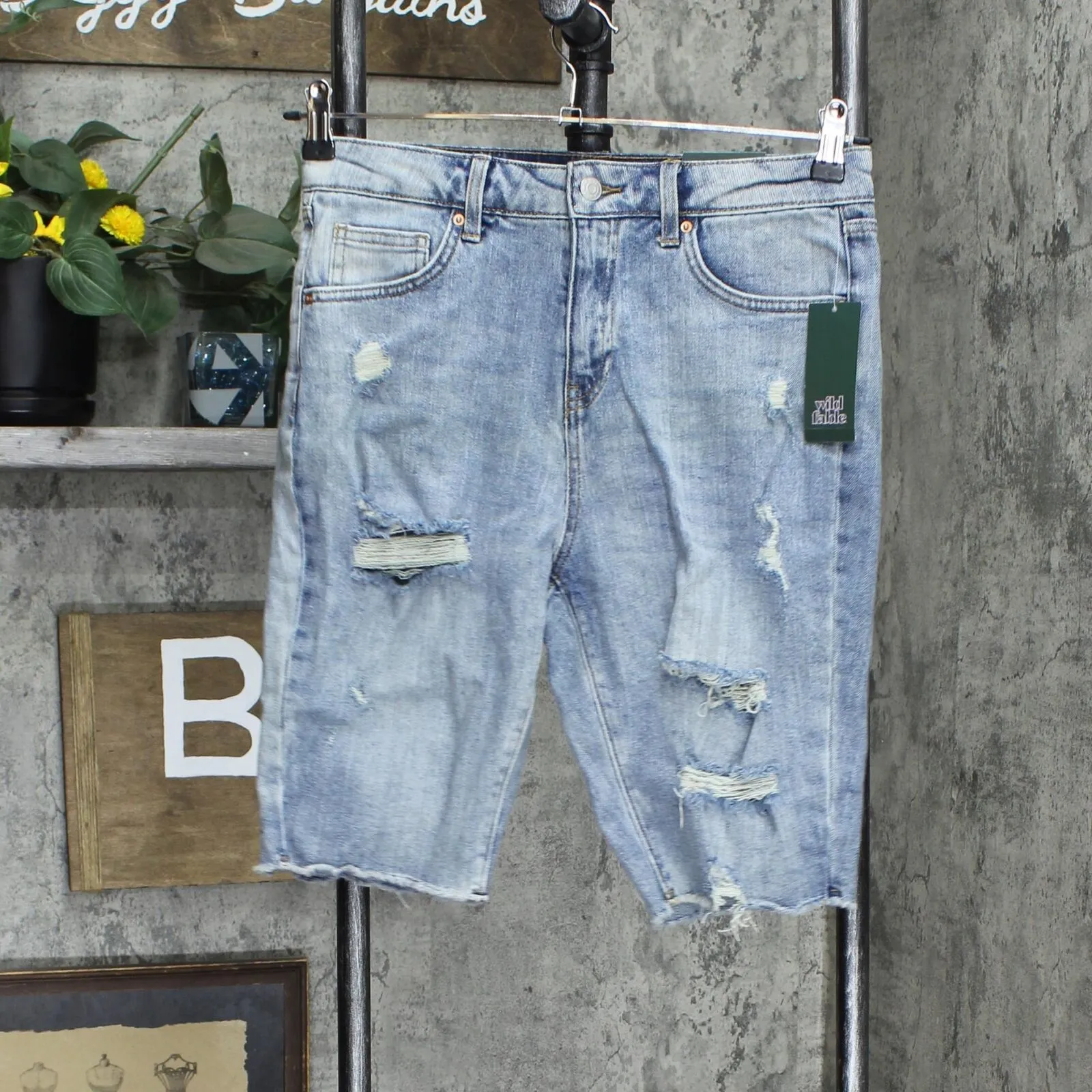 Wild Fable Women's High-Rise Distressed Jean Shorts 20WFSH029 Medium Wash Blue 6