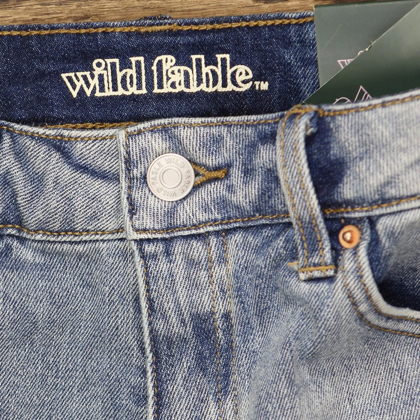 Wild Fable Women's High-Rise Distressed Jean Shorts 20WFSH029 Medium Wash Blue 6