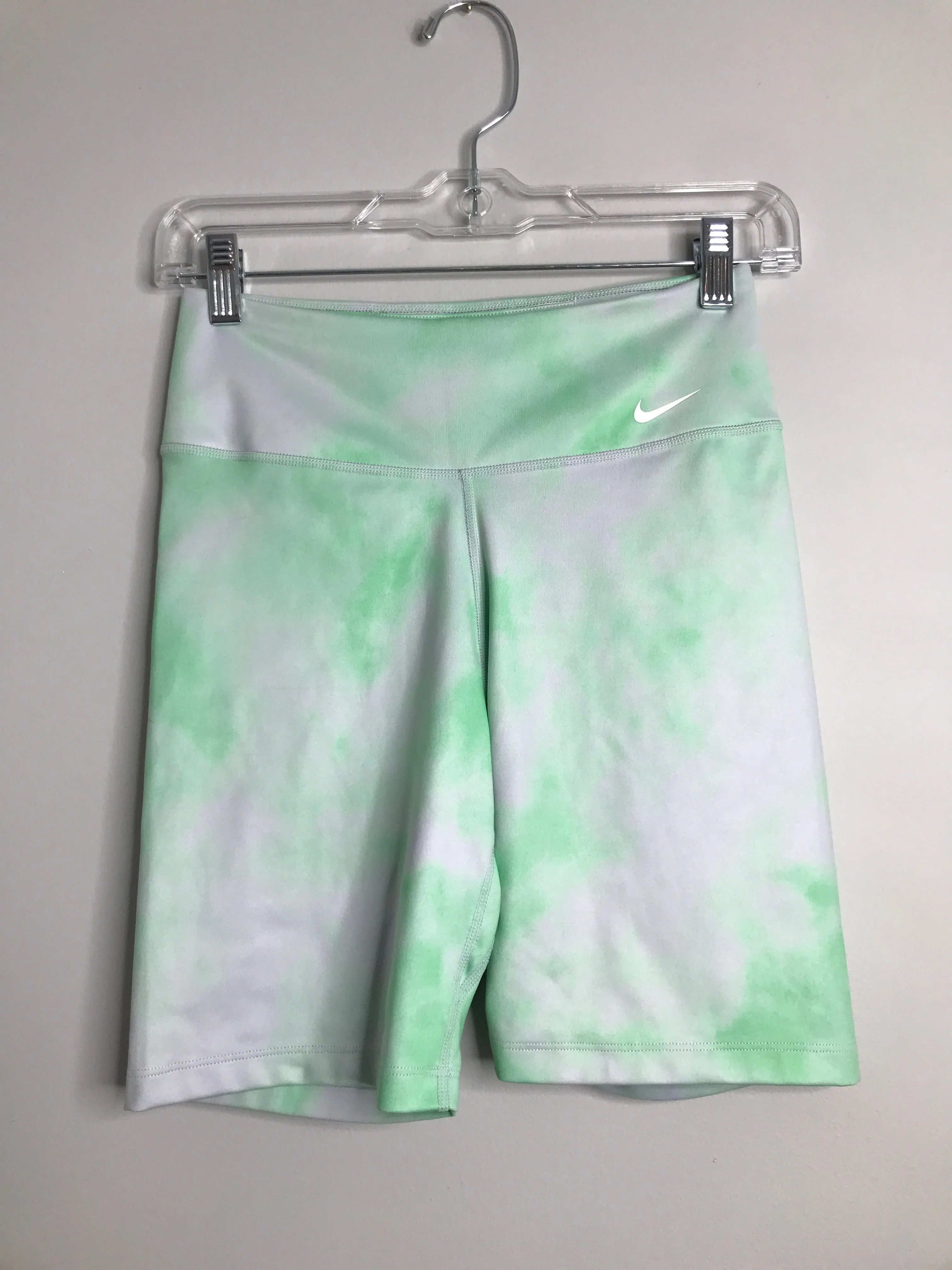 Womens Size Sm Misses Green Nike Athletic Shorts